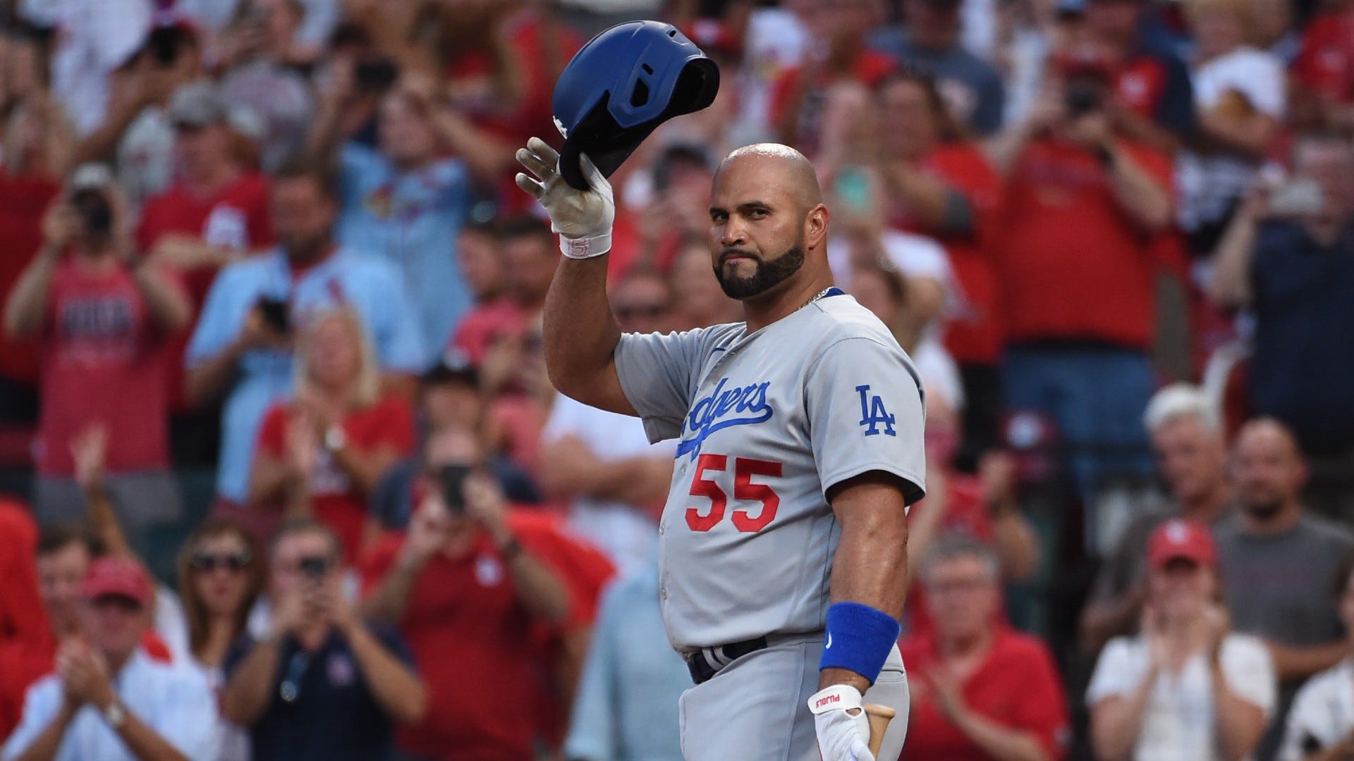 Albert Pujols gets warm welcome in return to St. Louis, proceeds to hit home run