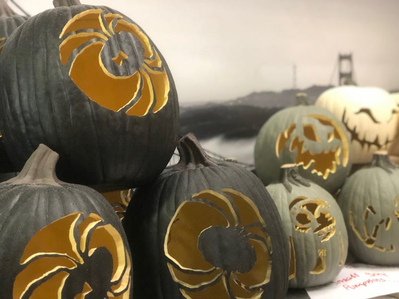Pier Pumpkin Light returns for a second year at Navy Pier. From jack-o’-lantern towers to glowing light displays, Navy Pier will be decked out for autumn with seven installations displayed across the 50-acre Pier, stretching from the main entrance past the Centennial Wheel.