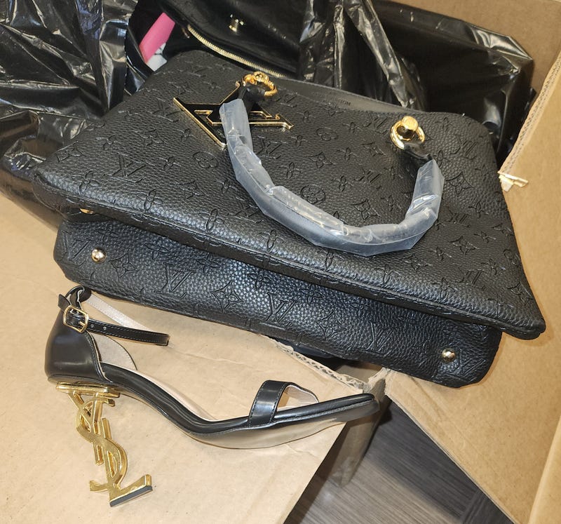 purse on table