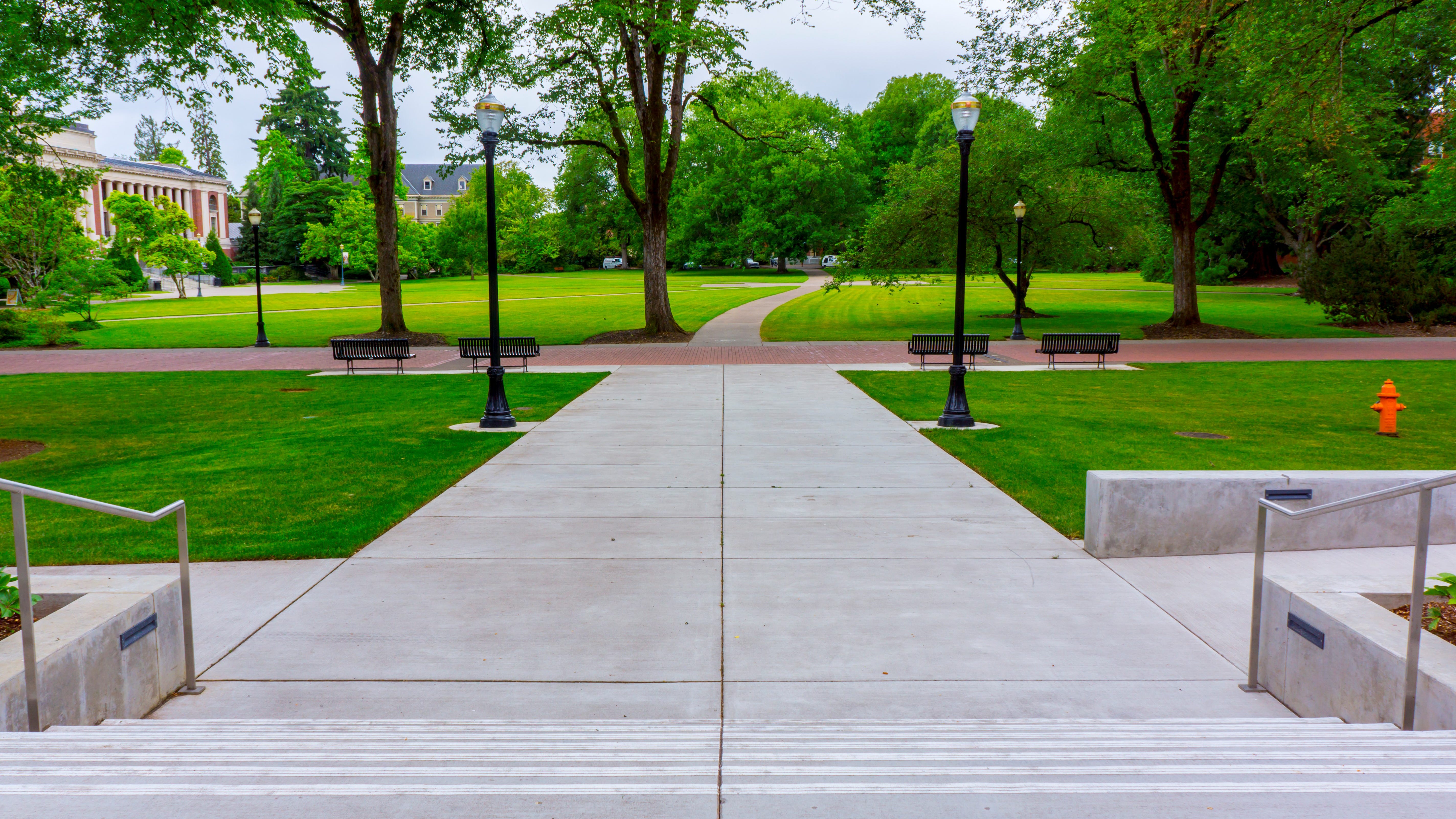 A campus visit is also a family vacation opportunity: travel expert