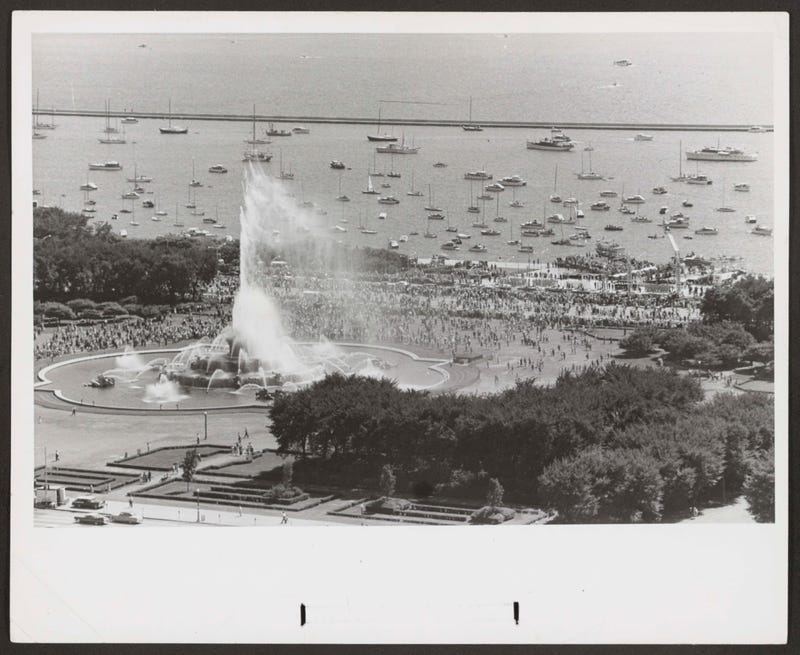 Arrival of Queen Elizabeth II in Chicago