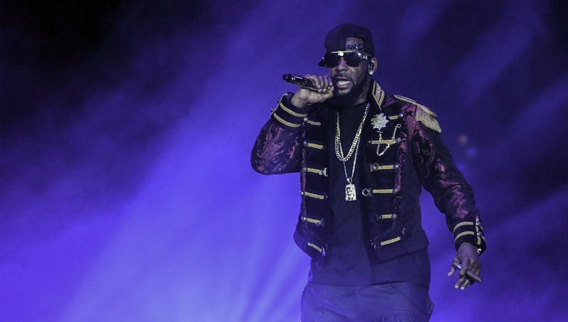 R. Kelly performs at the American Airlines Arena. 