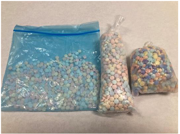 A recent drug investigation in Pasadena resulted in the seizure of more than 300,000 fentanyl pills, including a number of candy- colored tablets dubbed ``rainbow fentanyl,'' authorities said today.