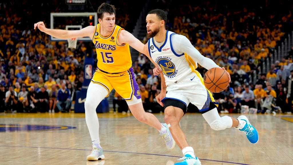 Austin Reaves describes guarding Steph Curry: 'It's honestly hell'