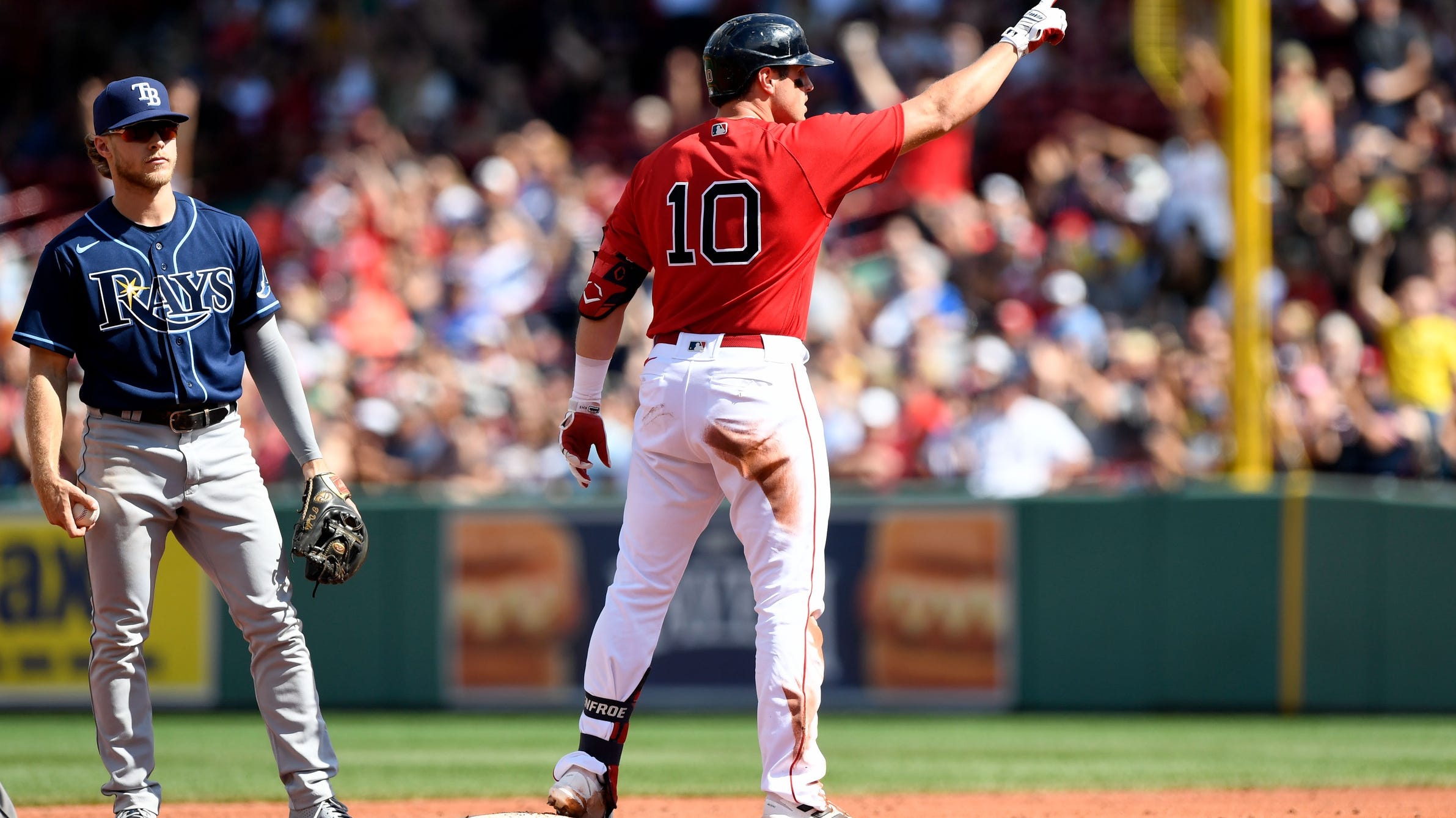 Solving the mystery of why Red Sox now celebrate with checkmarks