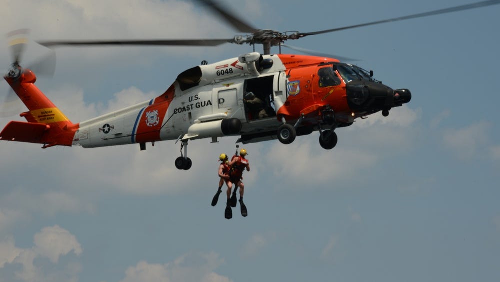 VIDEO: Coast Guard pull woman from car near edge of Niagara Falls
