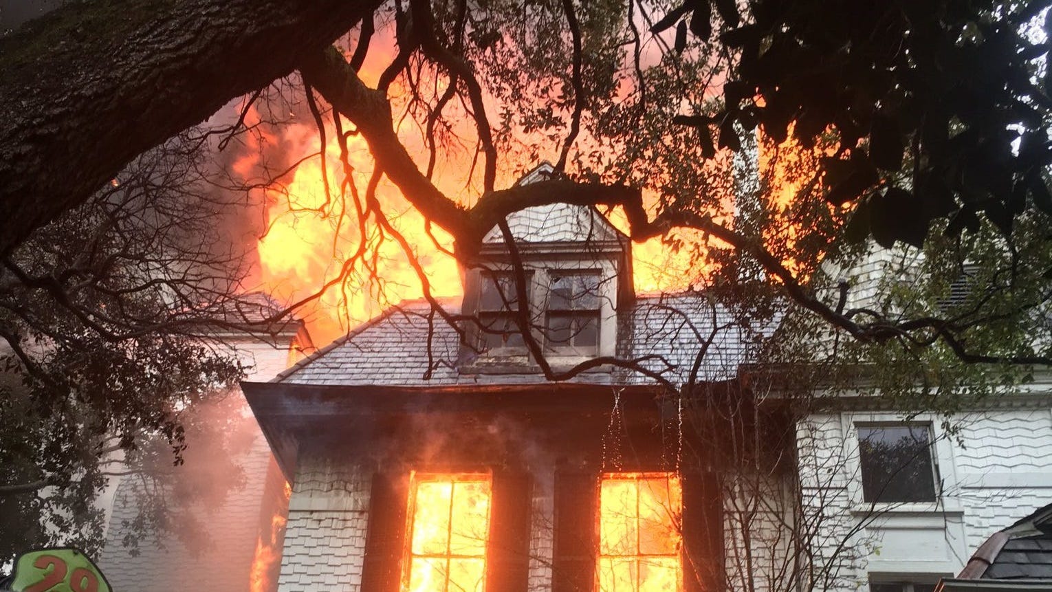 Photos of the Rex Mansion fire on St. Charles Avenue