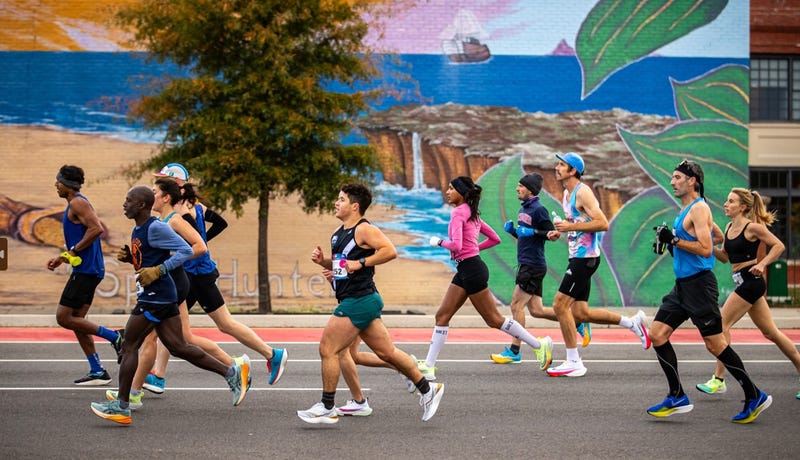 Richmond Marathon runners