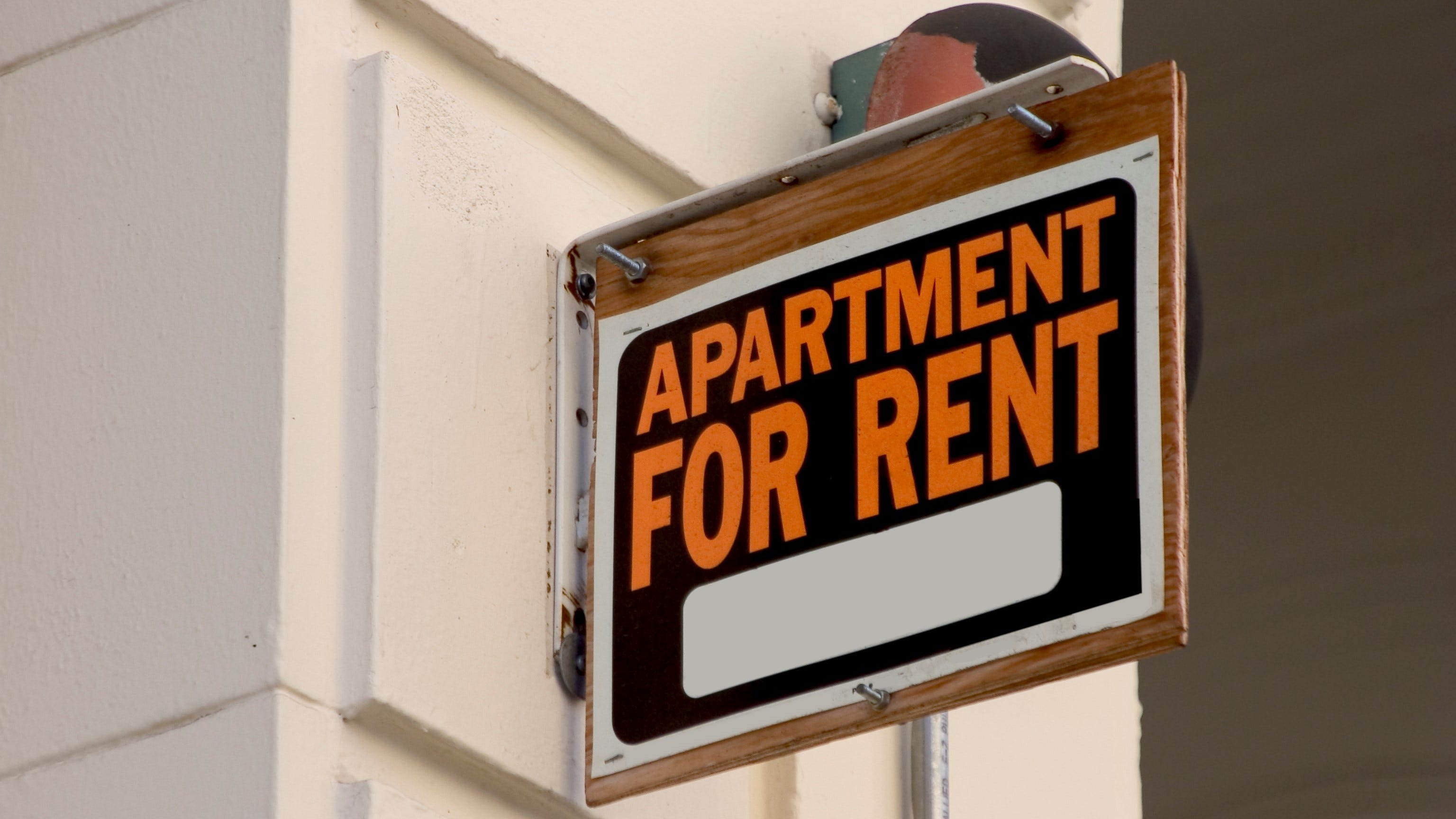 Off-ramp for Minnesota's eviction moratorium provides renter and landlord protections