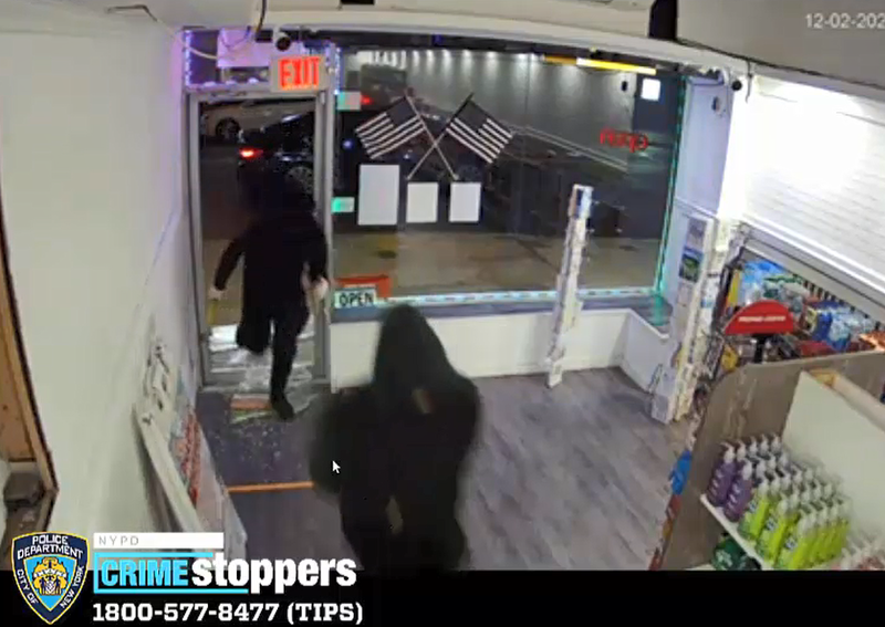 A robbery crew is wanted for 20 pharmacy break-ins in which the team steals prescription medications, the NYPD said.