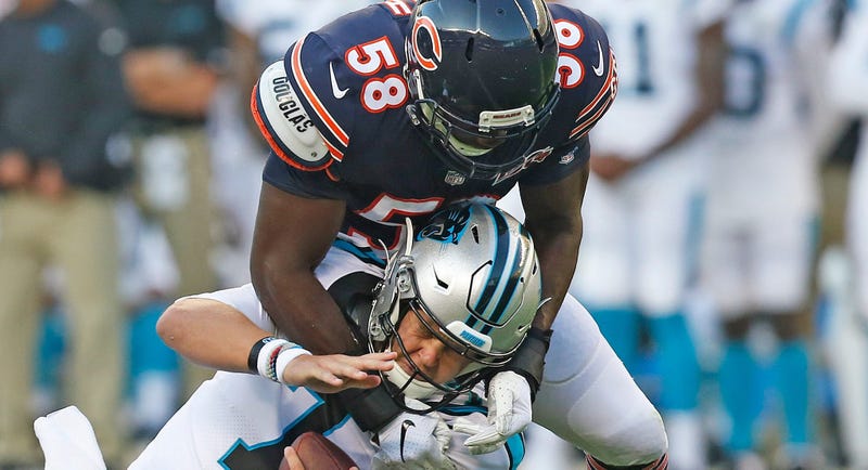 Bears linebacker Roquan Smith sacks Panthers quarterback Kyle Allen.