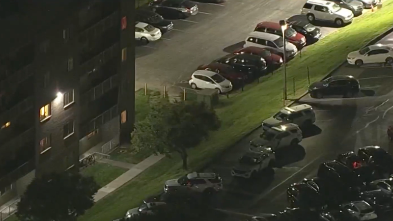 Man fatally shoots 18-year-old, jumps from 4th floor of Roxborough apartment, police say