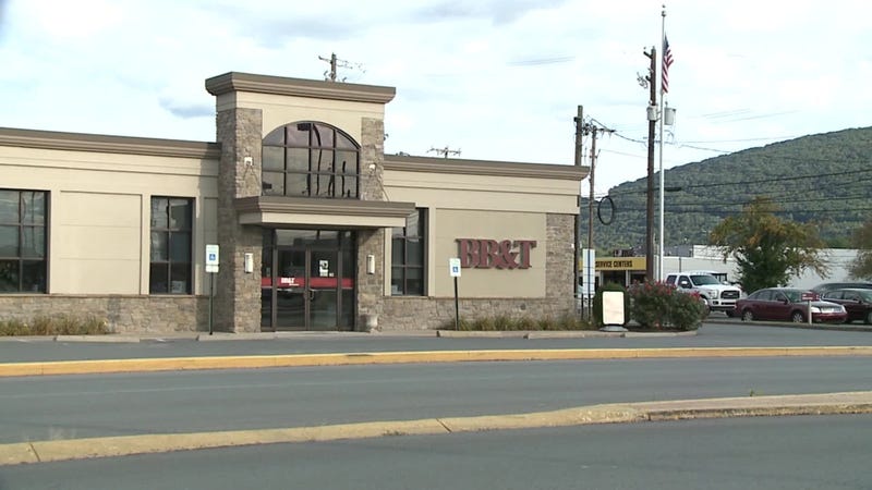 A teller error resulted in $120,000 being deposited in the wrong account, police say