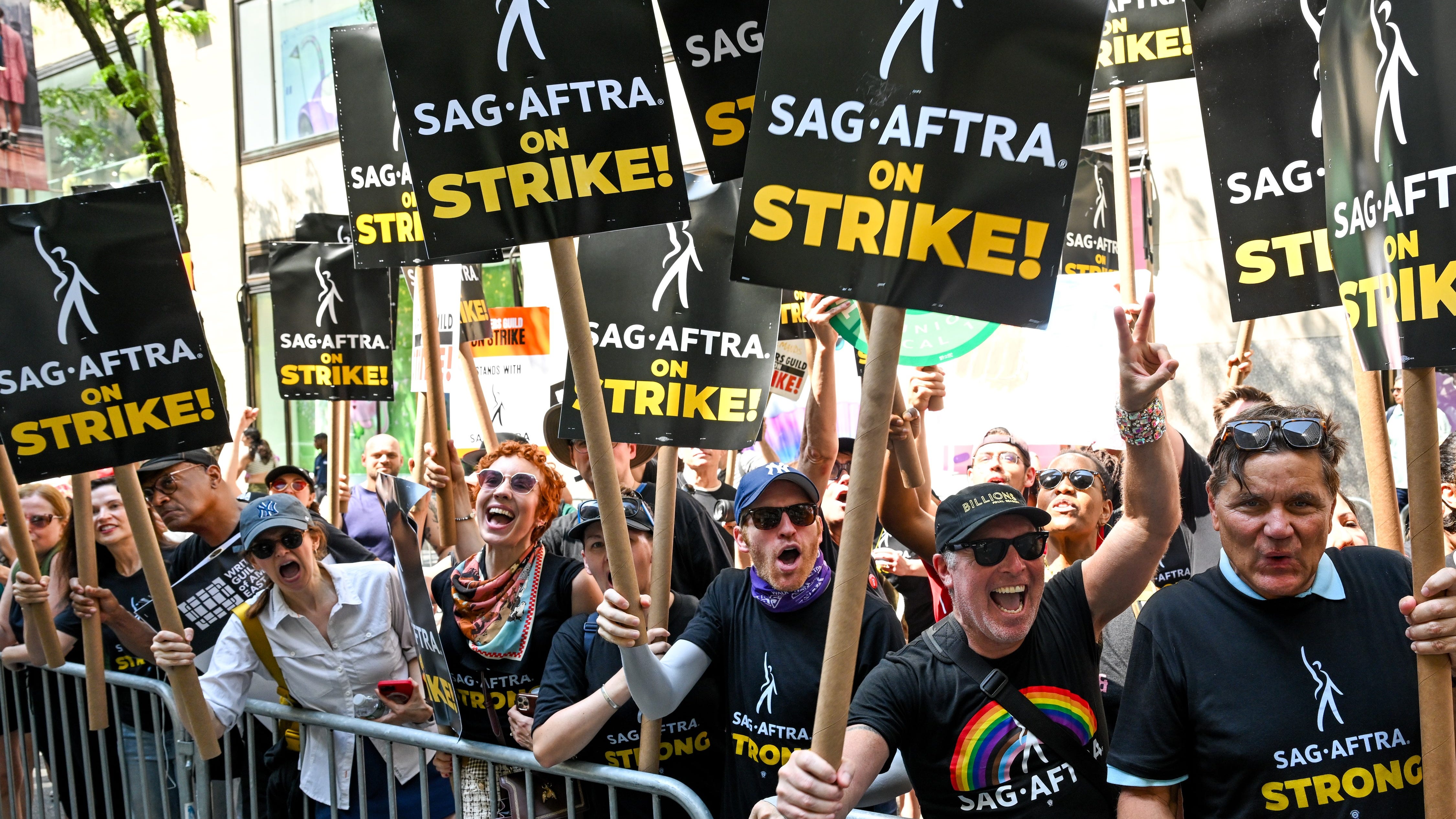 Film, TV production in Chicago will feel the effects of SAG-AFTRA, WGA strikes