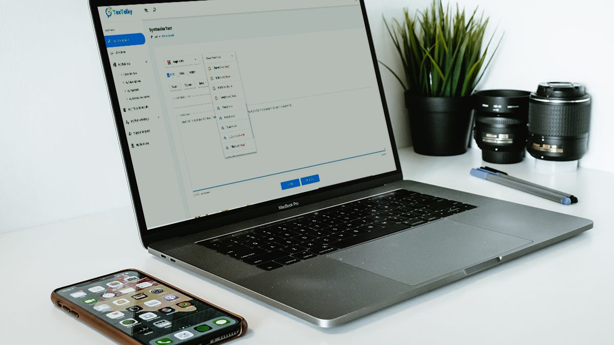 Get access to over 700 voices in this text-to-talk subscription