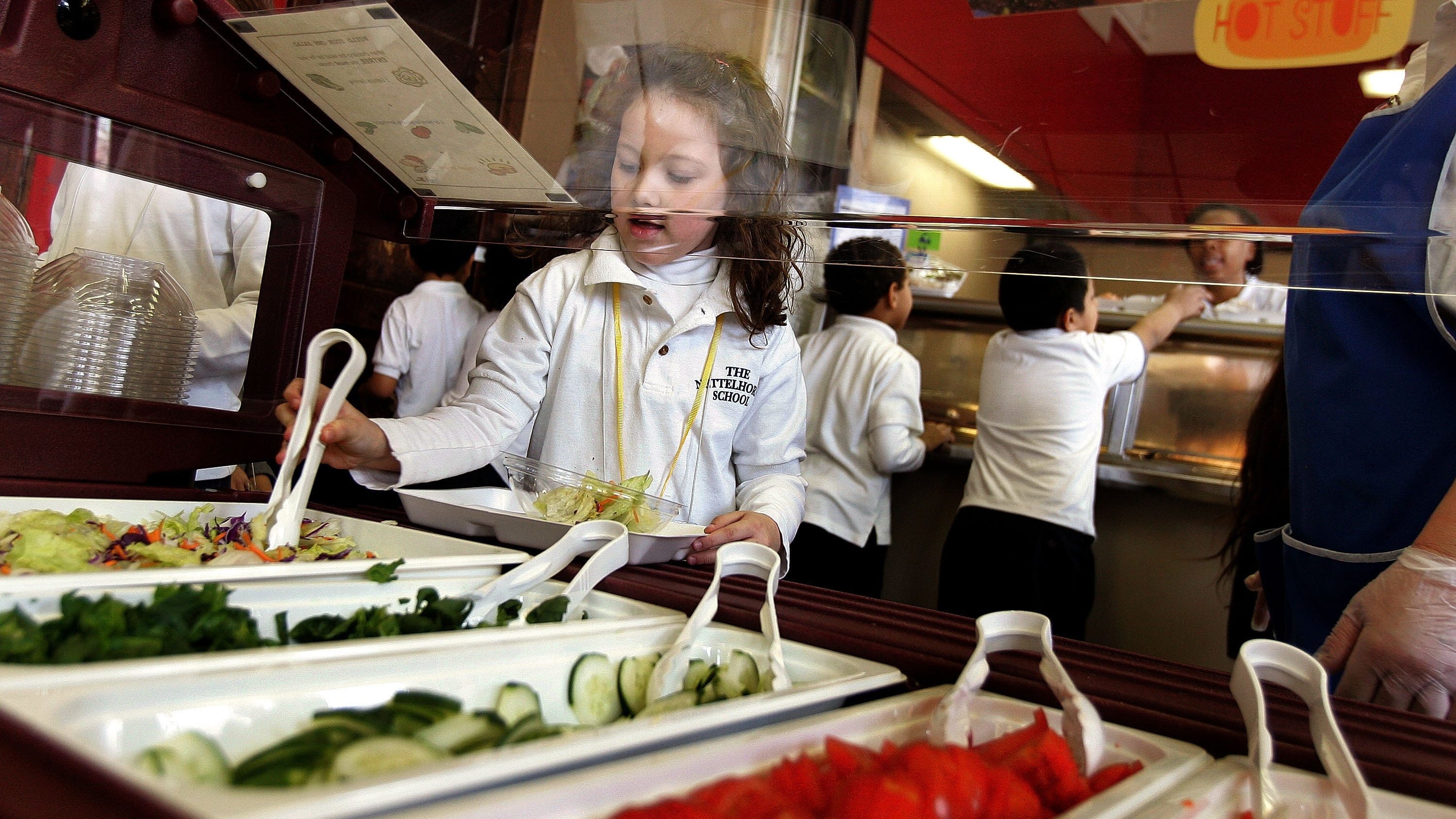 Illinois schools will have to offer veggie, vegan lunch options to students starting next year under new law
