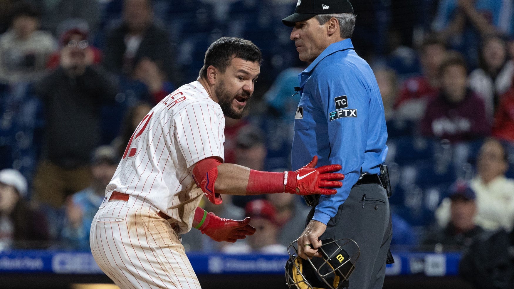 Kyle Schwarber has had enough of Angel Hernandez