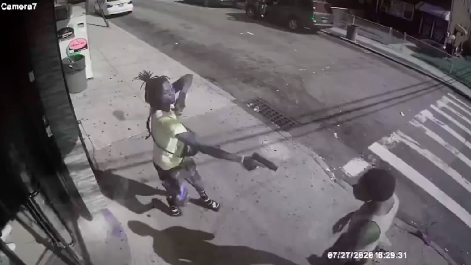 Ex–SUNY Buffalo football player critically hurt in Queens bodega shooting