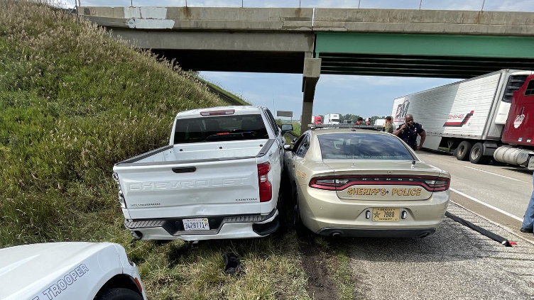 Slow-motion police chase ends with West Chicago man’s arrest