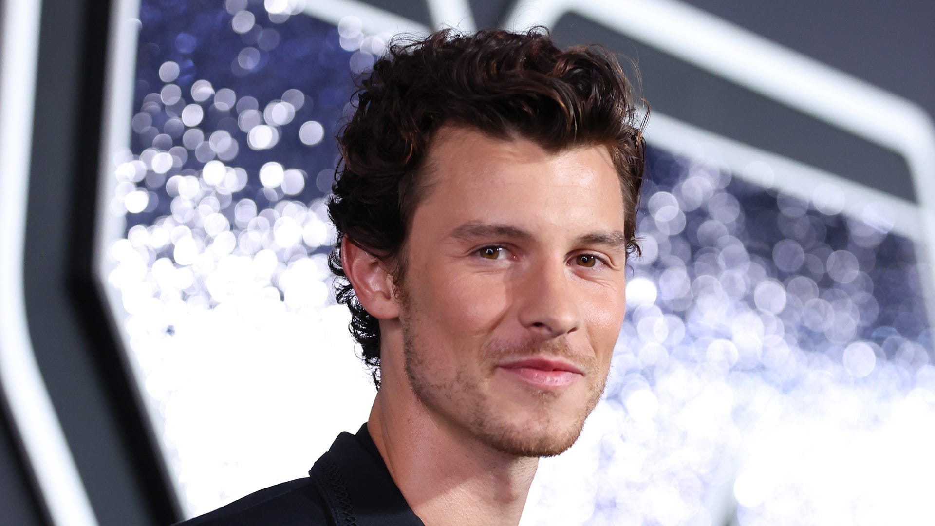 Shawn Mendes delays album to bring 'new inspiration and ideas to life'