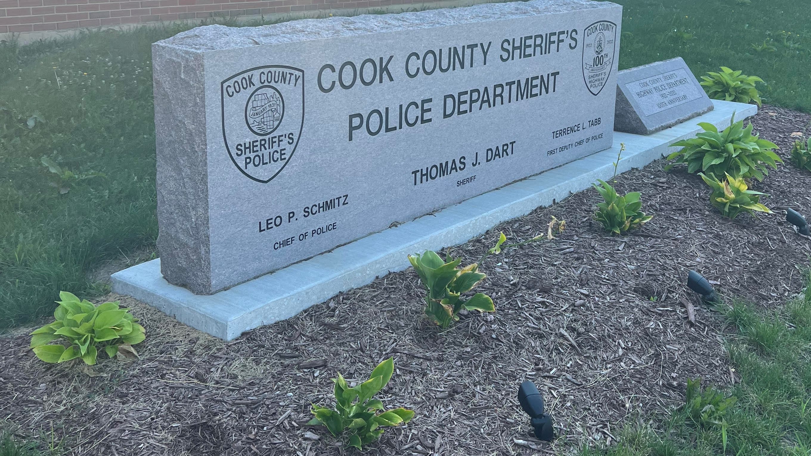 Cook County sheriff holds hiring event as office looks to fill 500 jobs