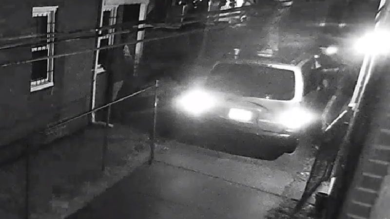 Detroit police release video of suspects shooting at off-duty officer as he sat in his car with girlfriend; motive still unknown
