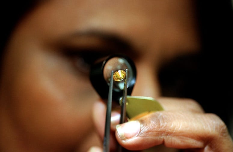 Yellow Diamond, Lupe, Examination, Magnifying Glass, 2004