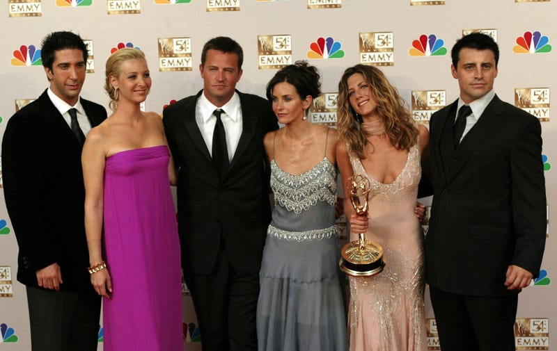 KRT ENTERTAINMENT STORY SLUGGED: TV-EMMYS KRT PHOTOGRAPH BY MARK AVERY/ORANGE COUNTY REGISTER (September 22) LOS ANGELES, CA - The cast of "Friends" (left to right) David Schwimmer, Lisa Kudrow, Matthew Perry, Courteney Cox Arquette, Jennifer Aniston and