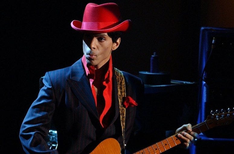 Prince, Live, Rock And Roll Hall of Fame, Red Hat, 2004