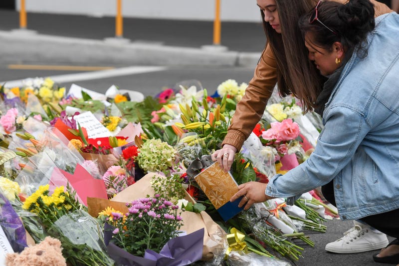 CHRISTCHURCH, March 16, 2019 (Xinhua) -- Flowers are placed by people to mourn the victims of the attacks on two mosques in Christchurch, New Zealand, on March 16, 2019.