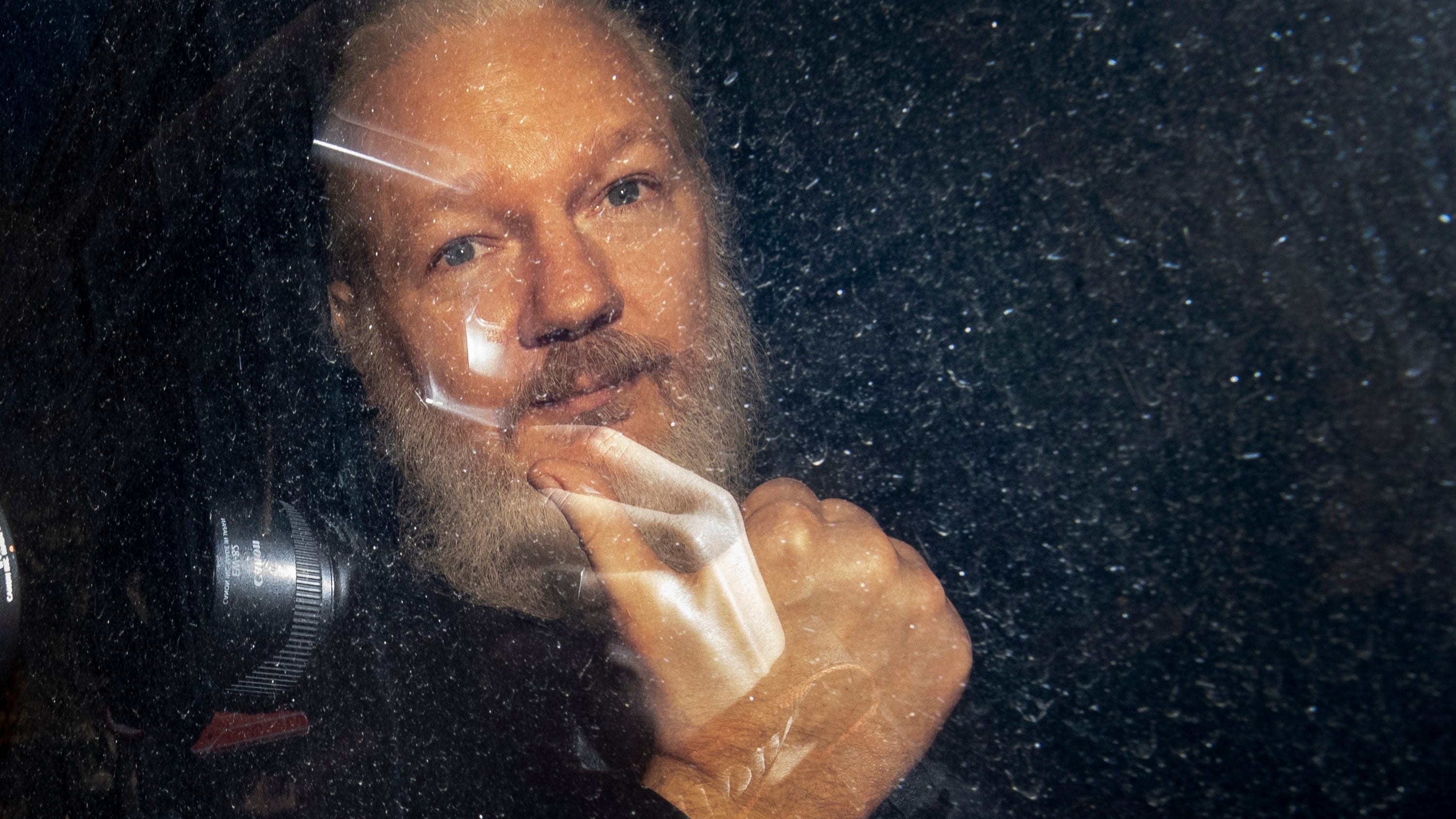 WikiLeaks' Julian Assange arrested in London; US reveals charges against him, Chelsea Manning