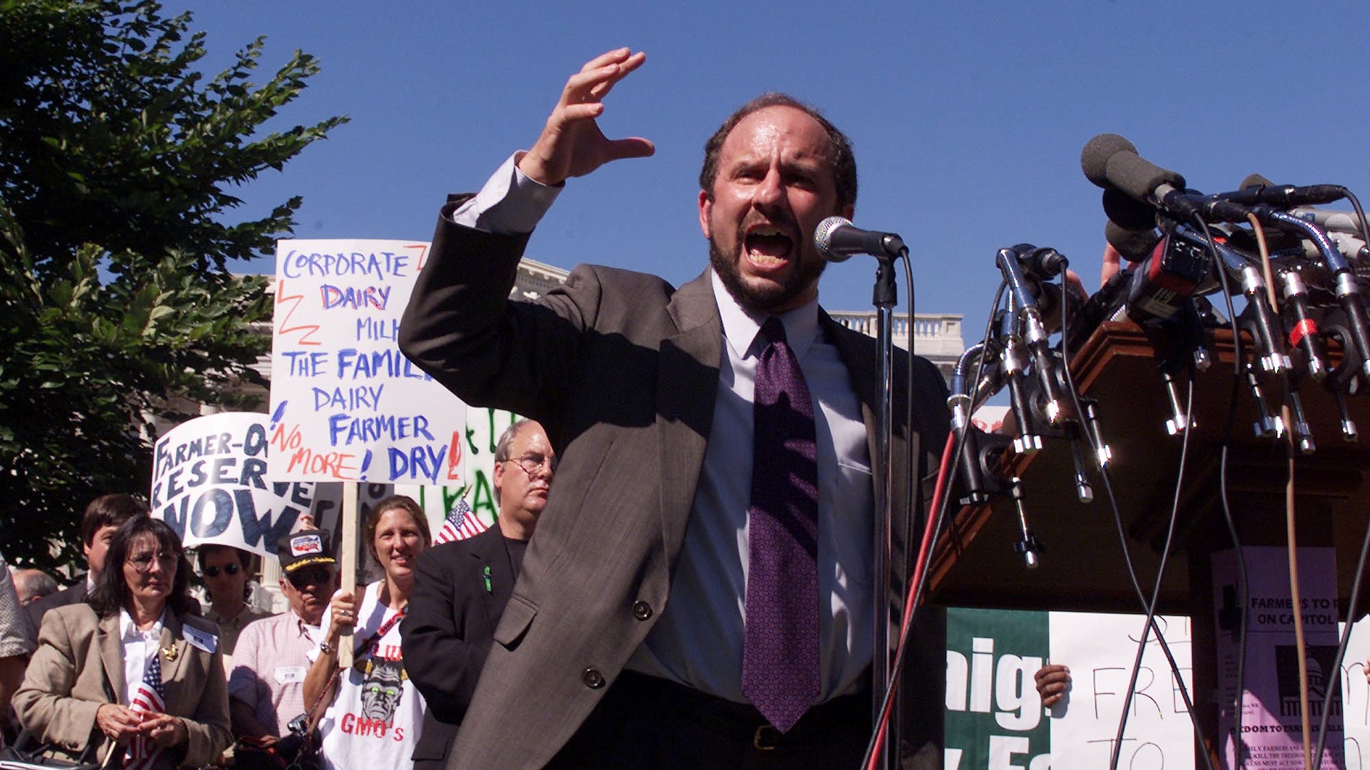Memorial remembers Minnesota Senator Paul Wellstone 20 years after his death