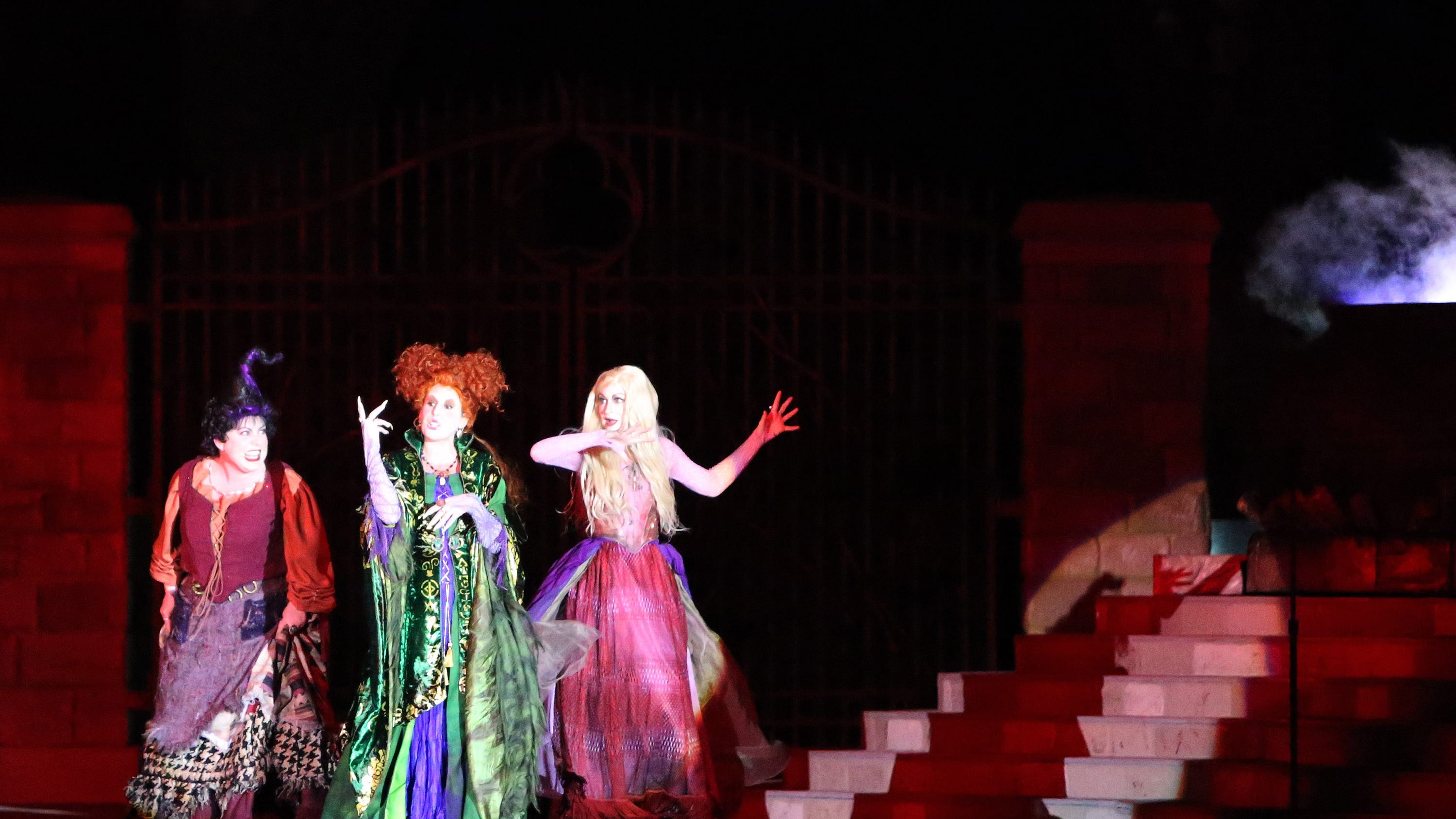 Bette Midler, Sarah Jessica Parker, and Kathy Najimy to reprise their roles in 'Hocus Pocus 2'