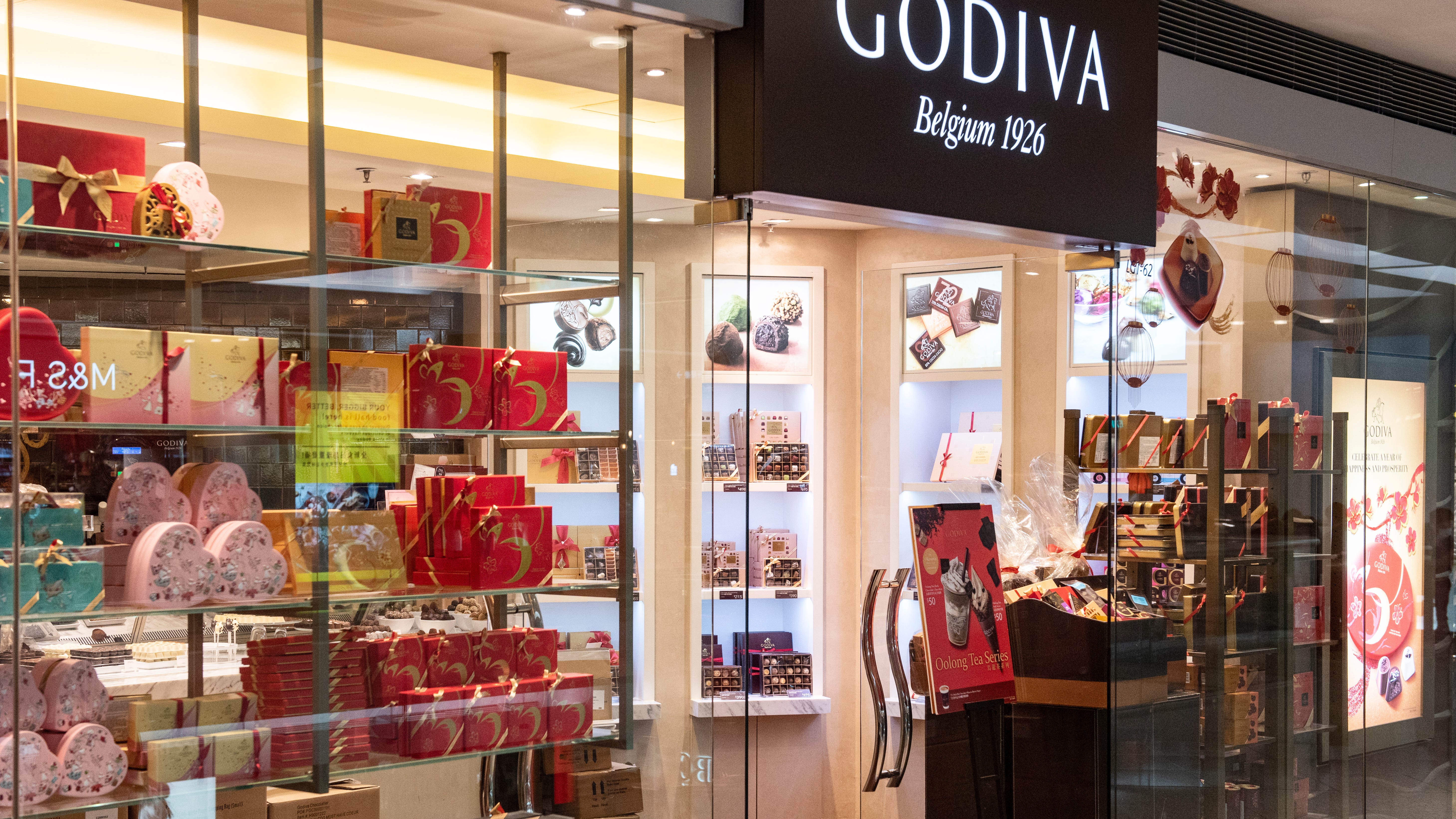 Godiva closing all 128 chocolate stores in North America amid pandemic