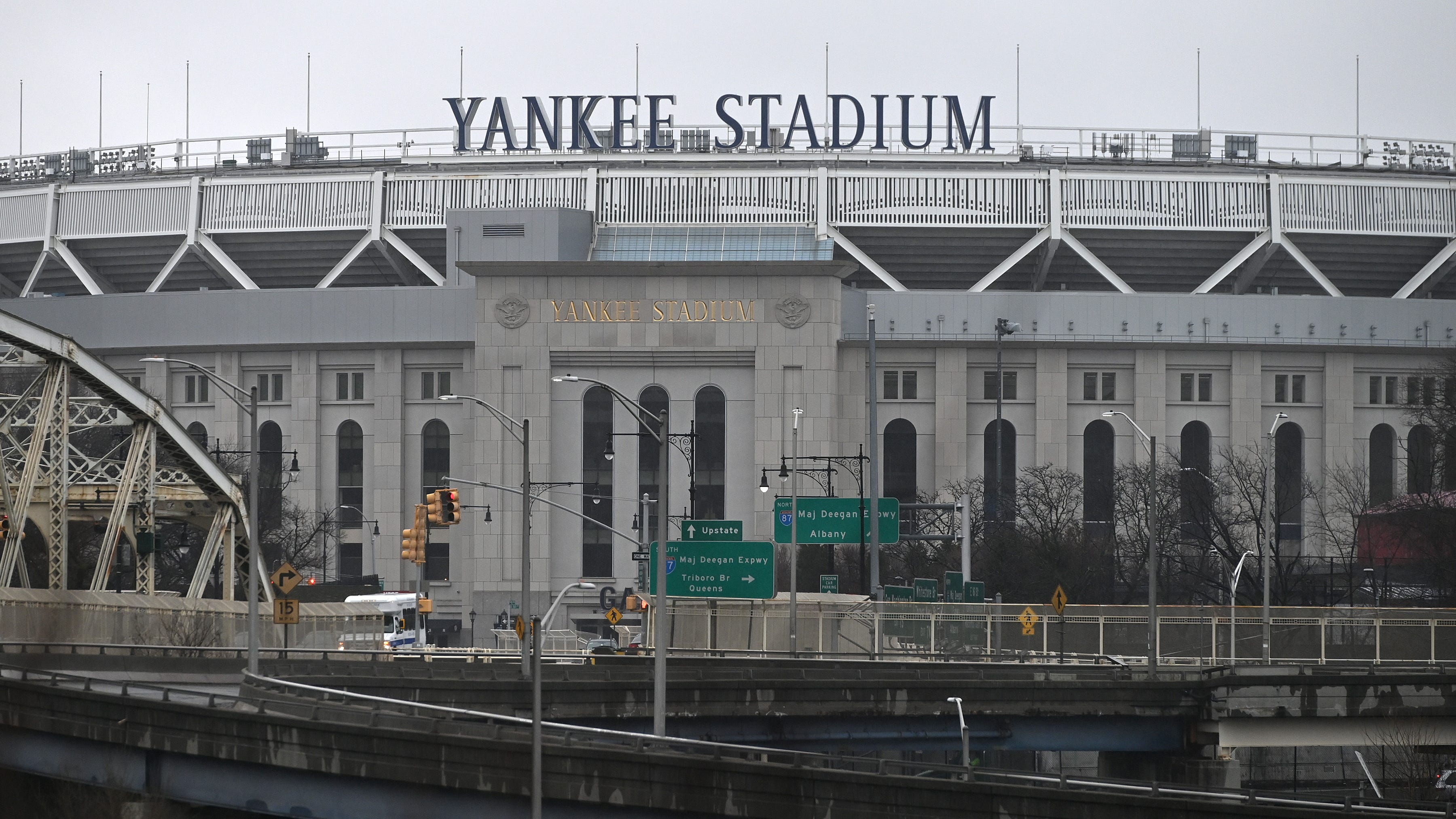 Mass vaccination site opening at Yankee Stadium: Cuomo