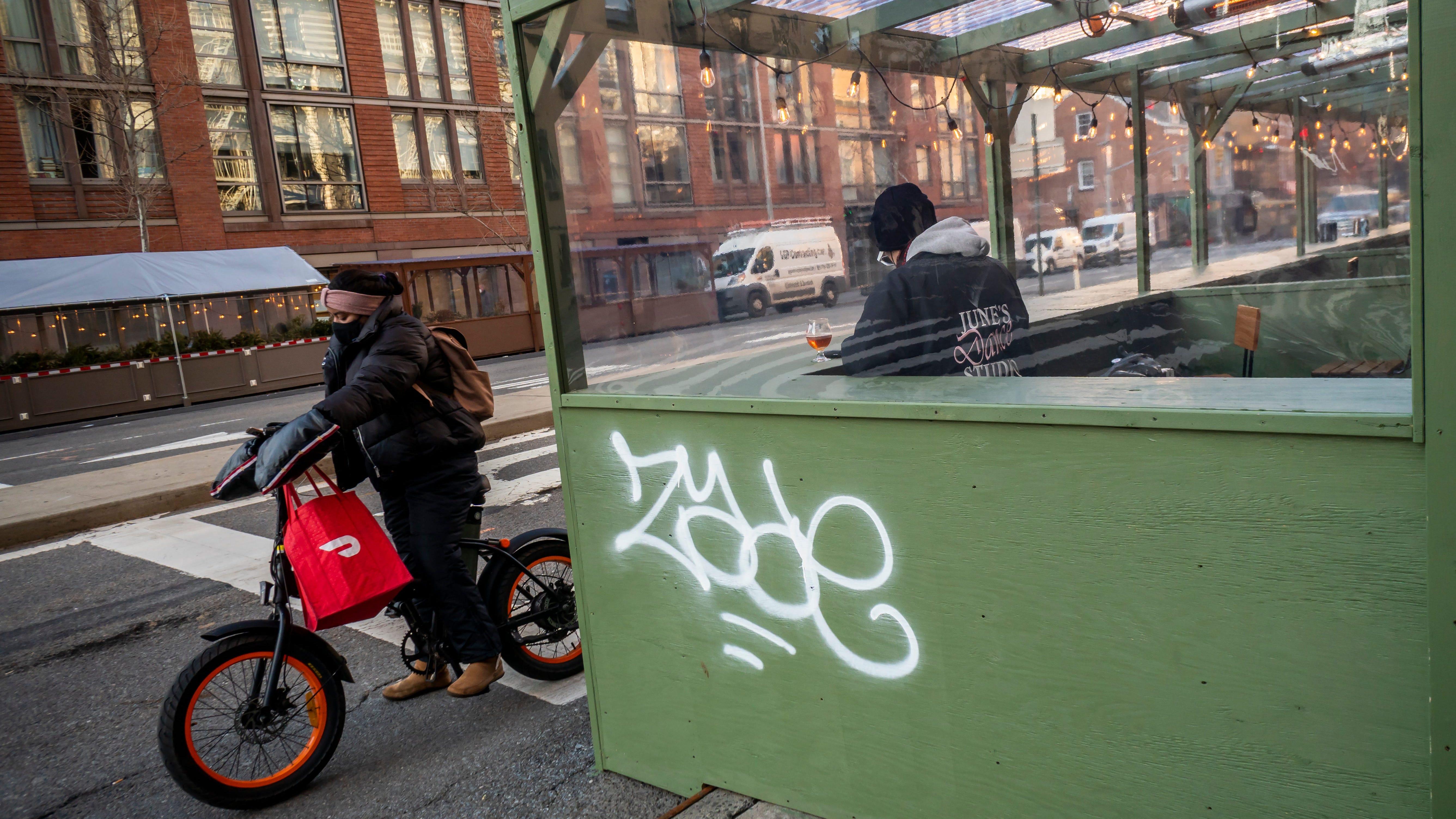 Officials question if return to indoor dining in NYC is a good idea: 'This is a moment of real peril'