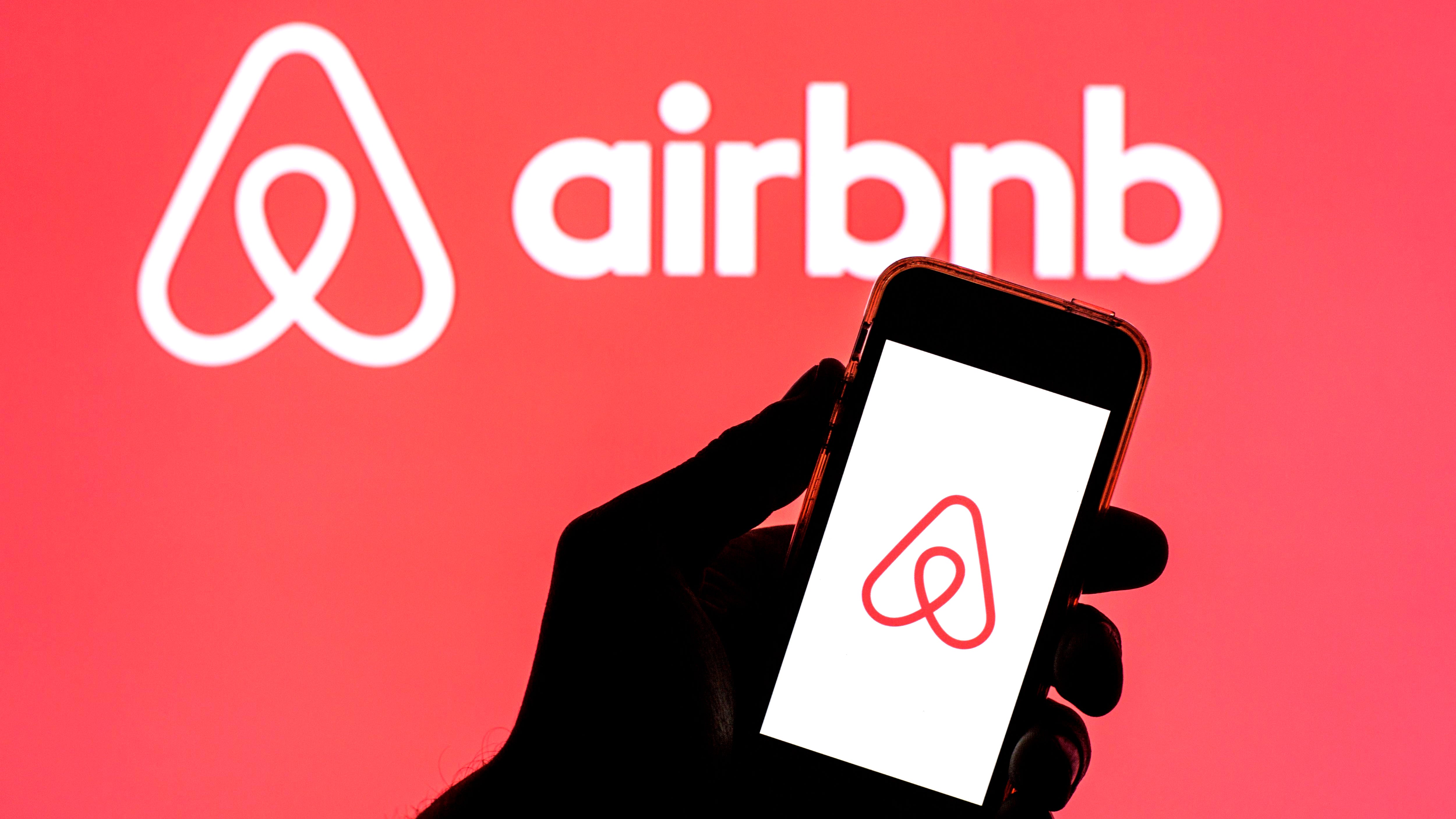 Philadelphians are helping Ukrainians by booking no-show Airbnbs