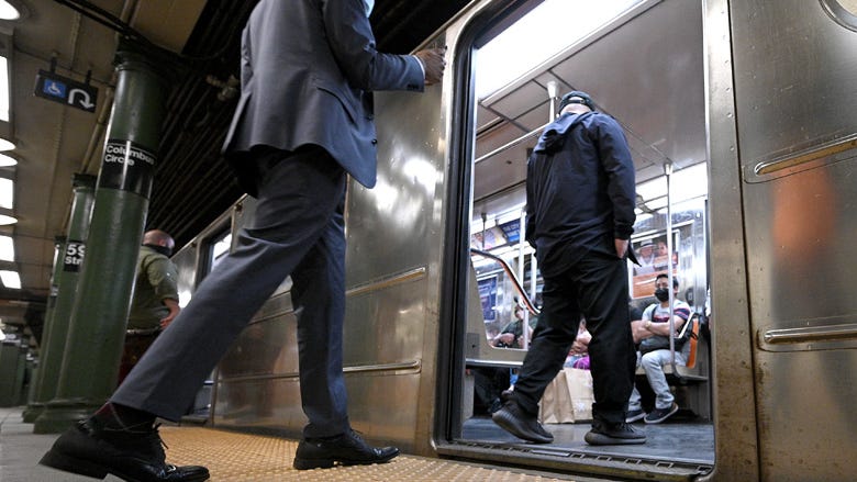 Google Maps shows users how crowded NYC subway cars are