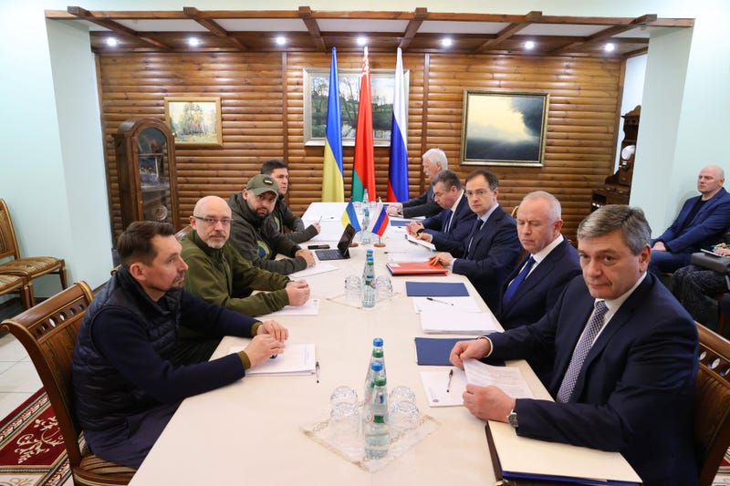 A new photo shows the third round of talks between Russian and Ukrainian delegations in the Belovezhskaya Pushcha