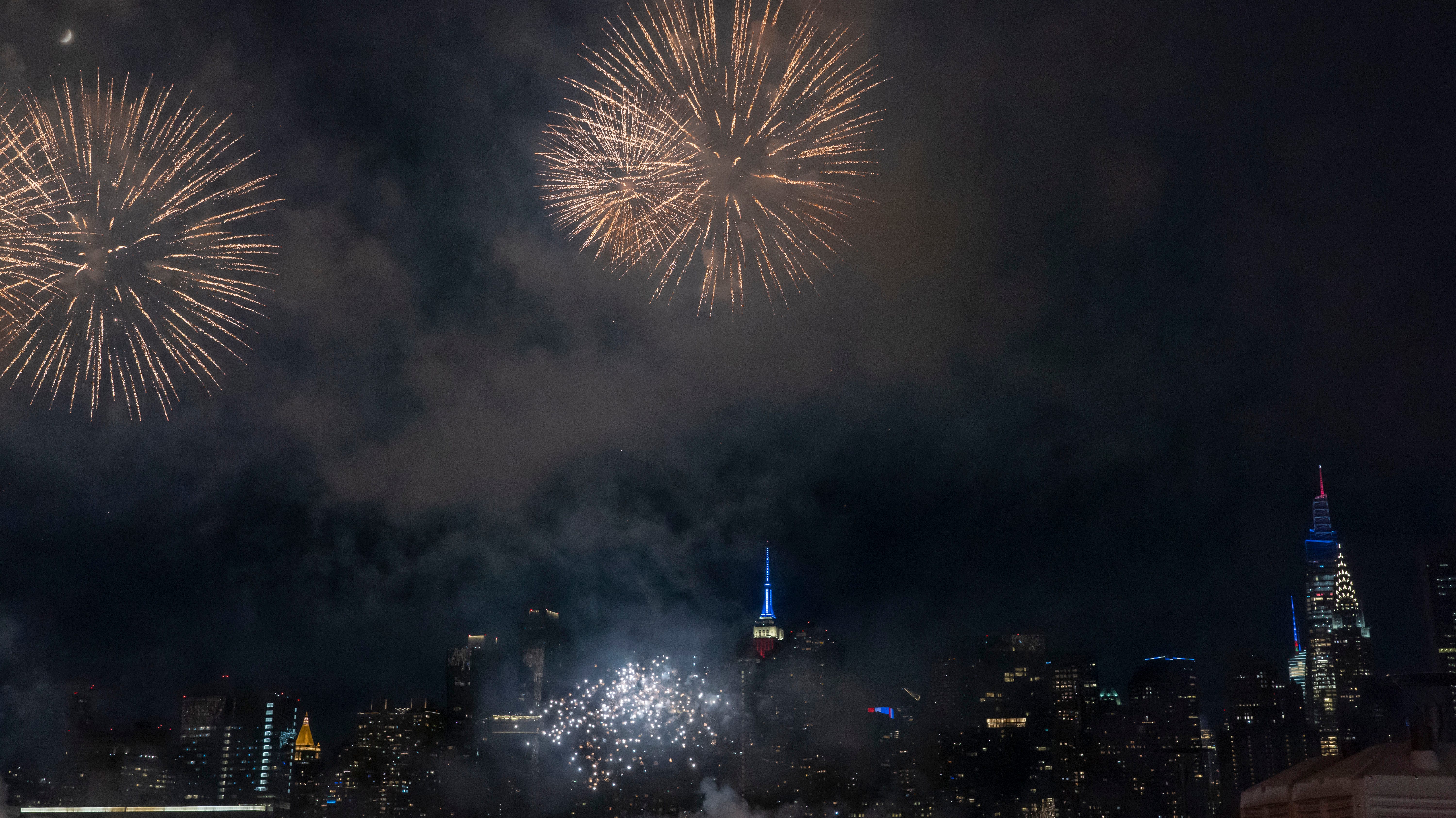 Macy's 4th of July fireworks to feature mile-wide 'waving flag' this year — what to know: