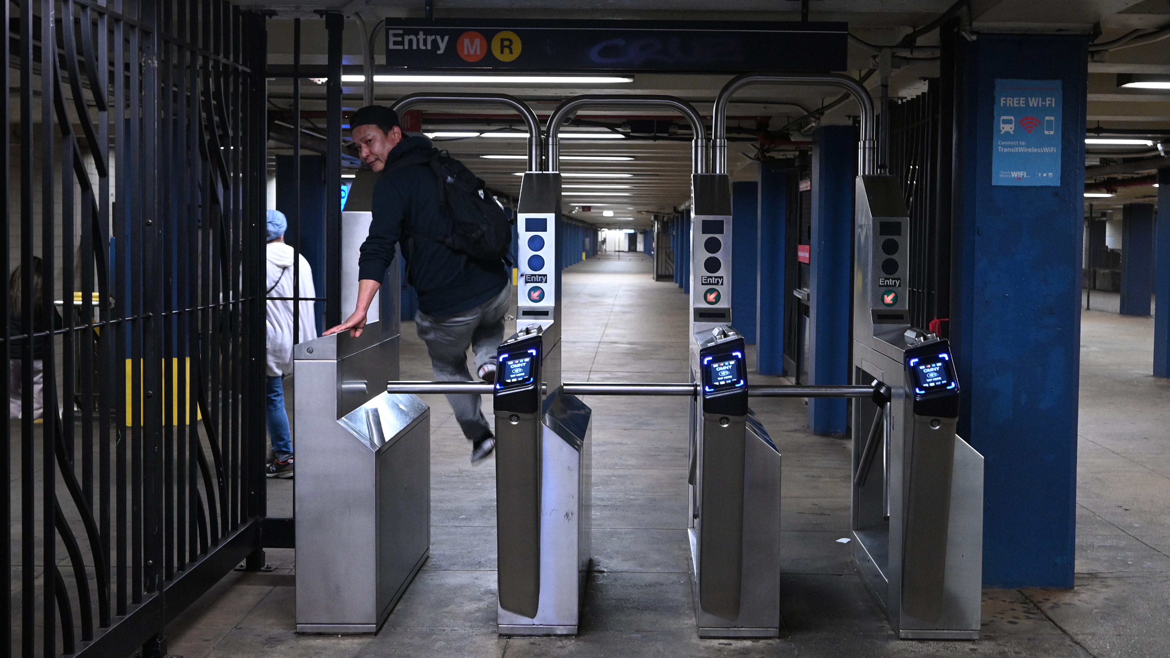 Armed guards' fare-beater crackdown already saving MTA $100K a month at 2 stations
