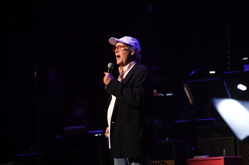 Chevy Chase at the Seventh Annual Love Rocks NYC Benefit for God's Love We Deliver held at the Beacon Theater in New York, NY on March 9, 2023.