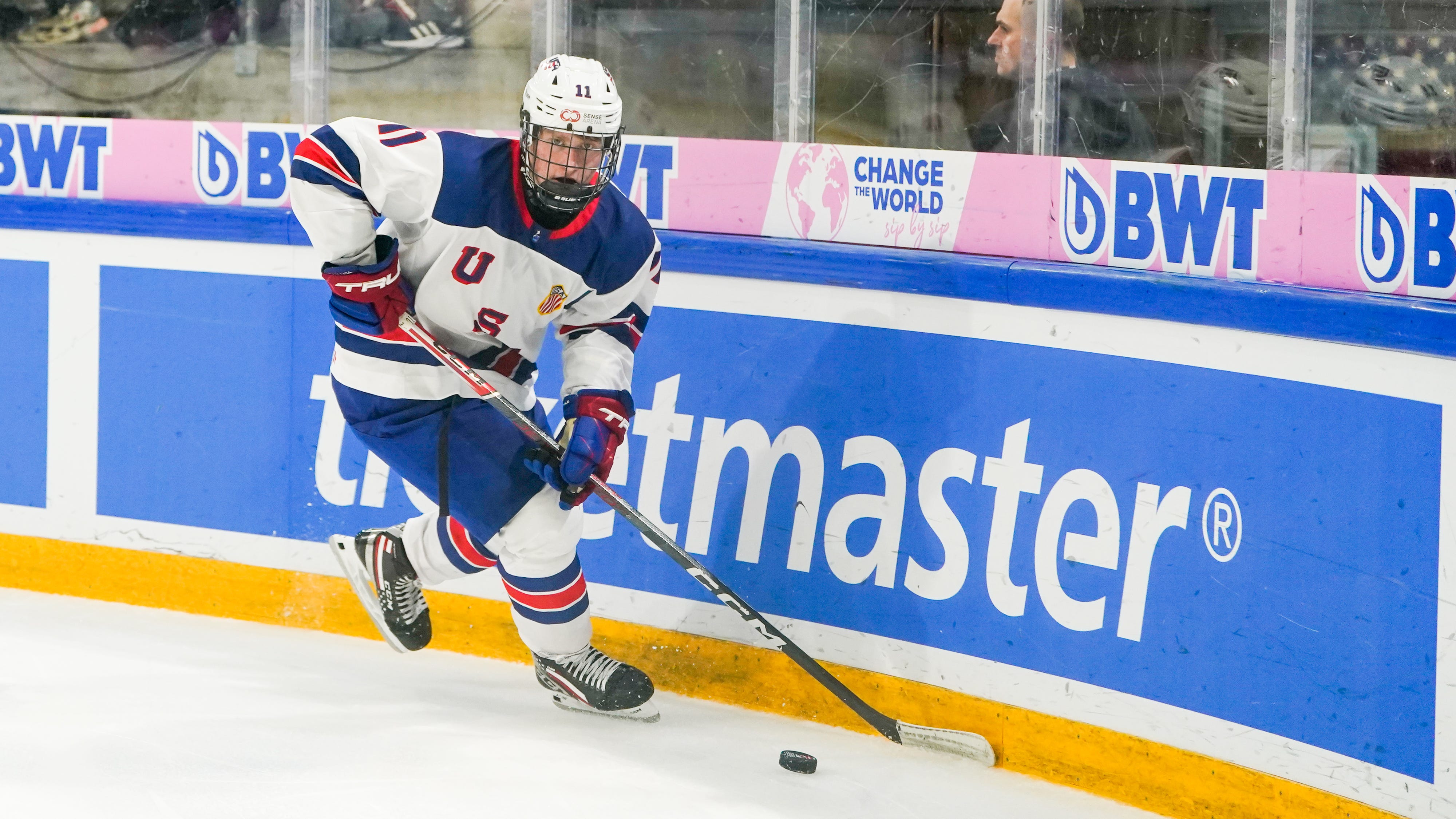 Schmit: 2023 NHL Draft profile: Oliver Moore