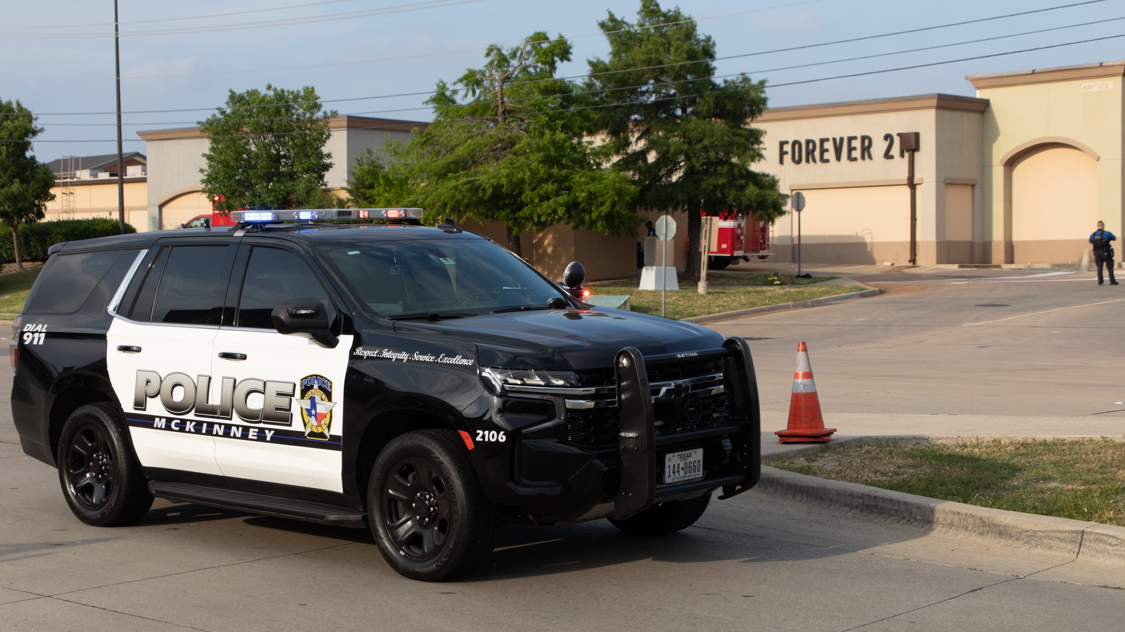Grand Jury clears officer who shot and killed Allen Outlet Mall shooter