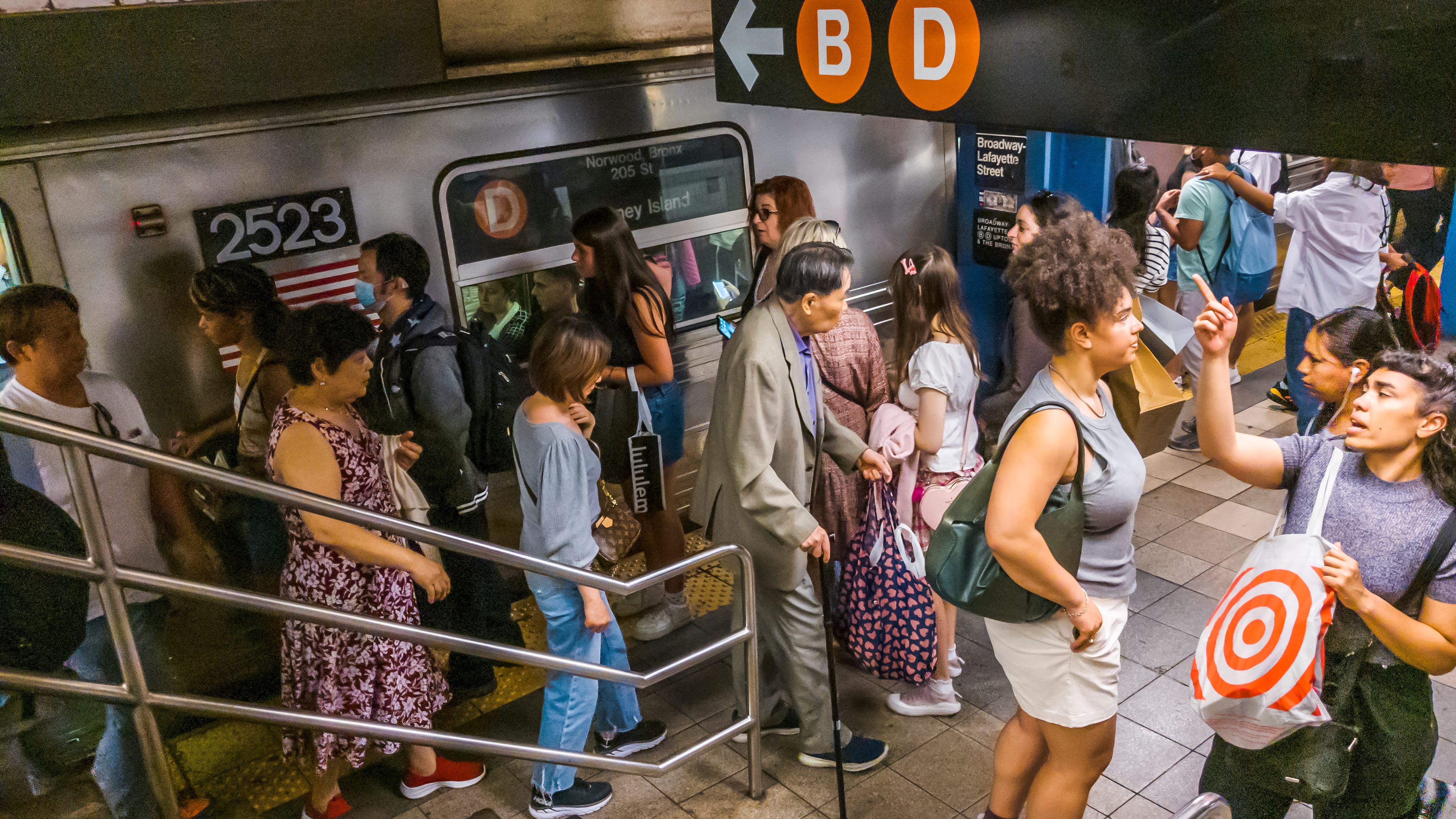 MTA's budget gap to grow to $918 million by 2029: watchdog