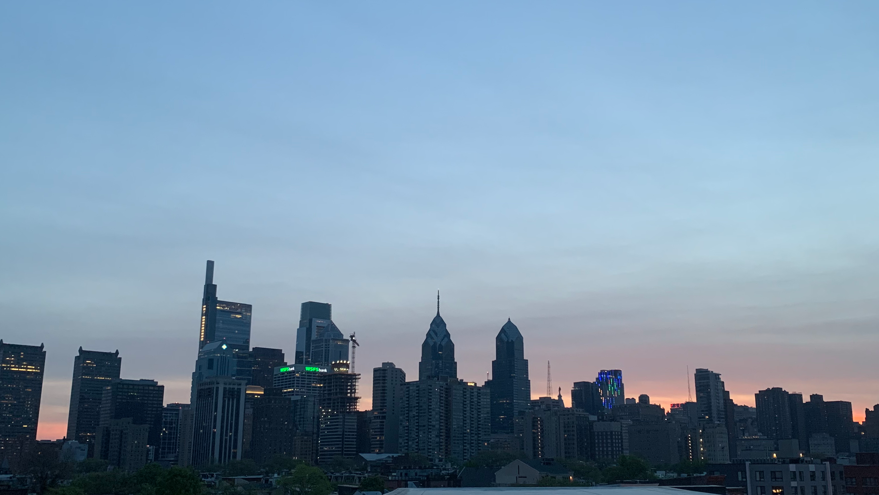 Center City skyscrapers go dark to prevent migratory bird deaths