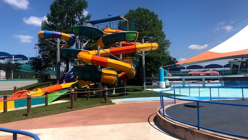 Six Flags and Hurricane Harbor warn of heatwave health risks