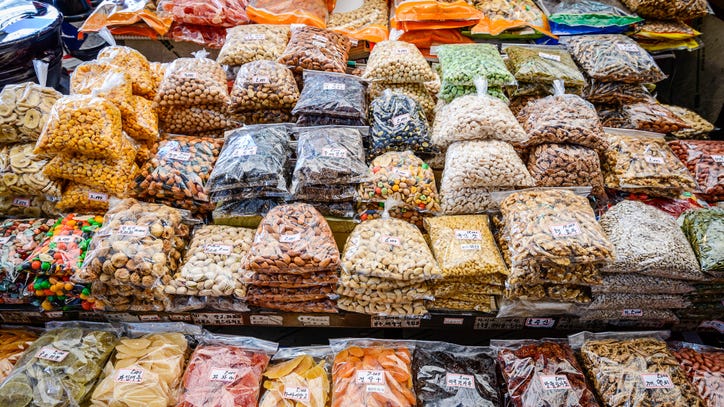 Texas man makes $250K a month re-selling Buc-ee's snacks online
