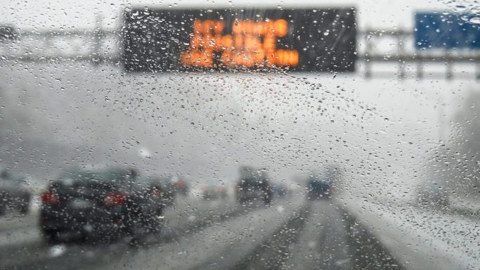 Record-breaking snowfall blankets metro Detroit – Get the latest here