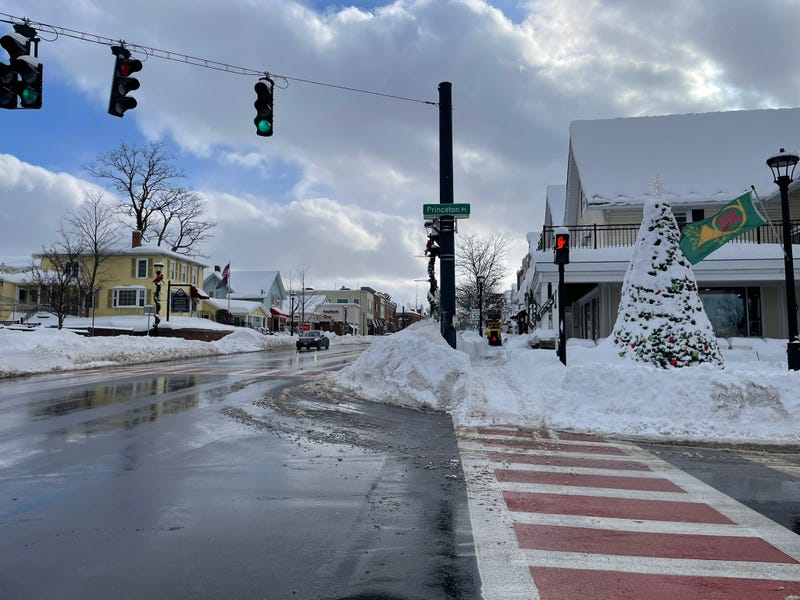 Snow in Orchard Park
